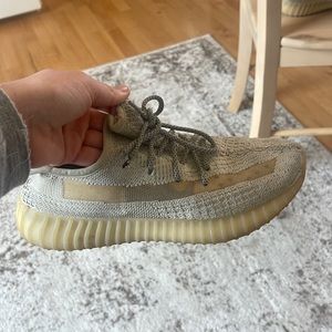 AUTHENTIC Yeezys size 8.5